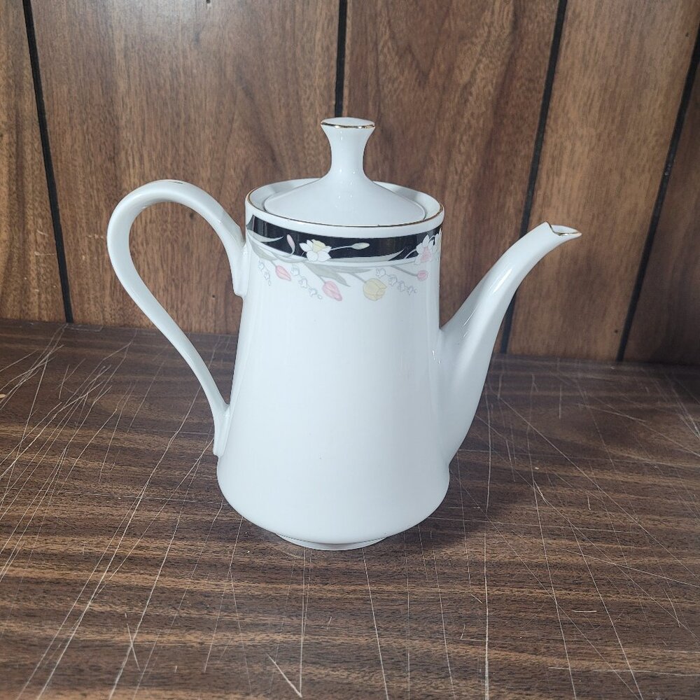 Fairfield Tea / Coffee Pot Fine China